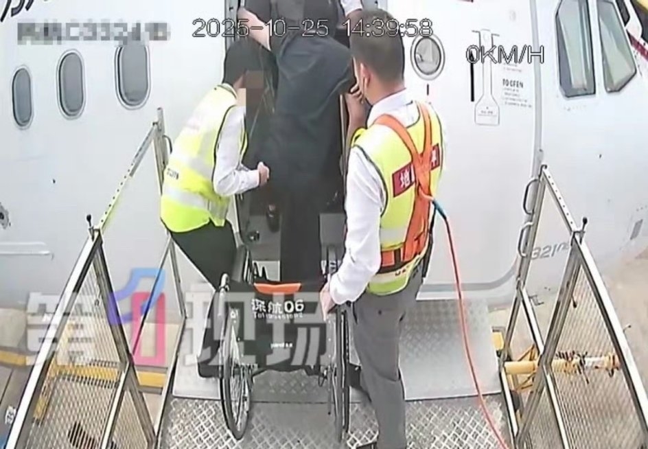 鄭智化「連滾帶爬上機」轟沒人性遭打臉!道歉認「一時氣憤」鬼轉:服務非常好