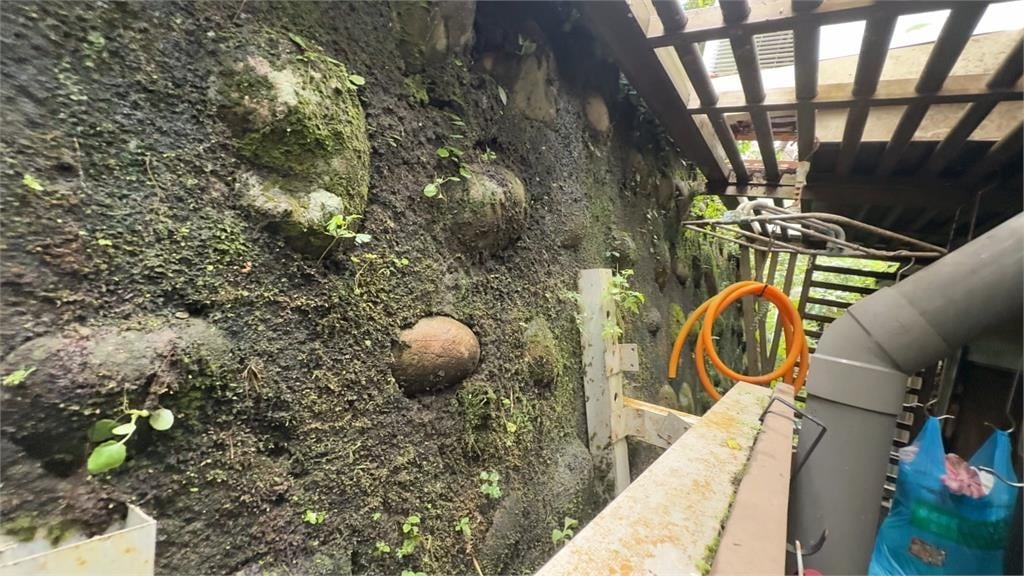 憂變老爺山莊翻版! 台北士林山坡地基掏空驚見「兩米寬天坑」