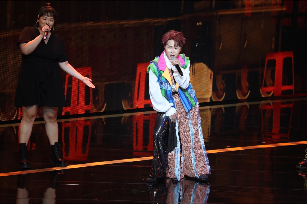 出道12年首登金鐘舞台！陳孟賢感動圓夢唱到哭 許願挑戰典禮主持