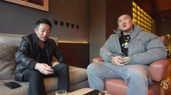 館長5度赴中「合體汪小菲」!挑戰「喝豆汁」面部猙獰狂讚…直播病情全說了