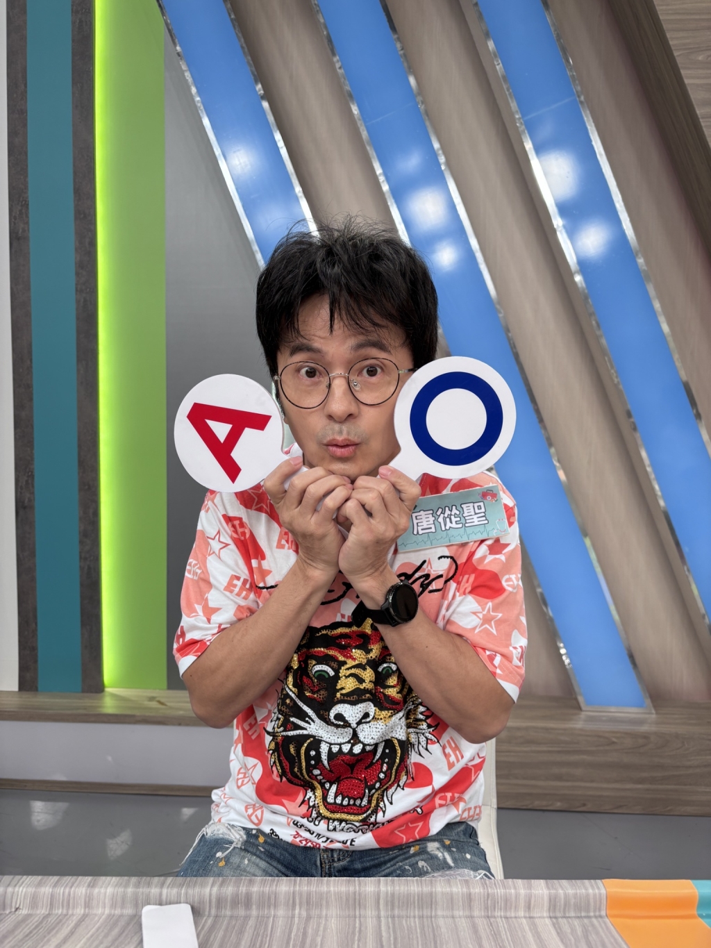 醫學(影)/唐從聖壓力大到精神崩潰?頌缽課還沒開敲就睡著