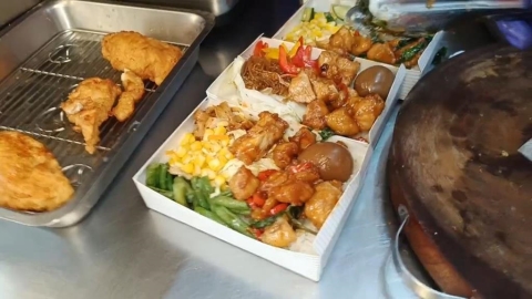 豬隻禁宰令延長！排骨店當店改賣雞肉　水餃店無餡可包