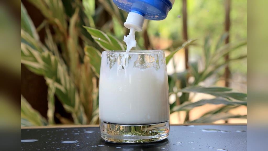 台日22款鮮乳PK盲測結果超意外！第一名竟是「這1瓶」：奶味超濃郁