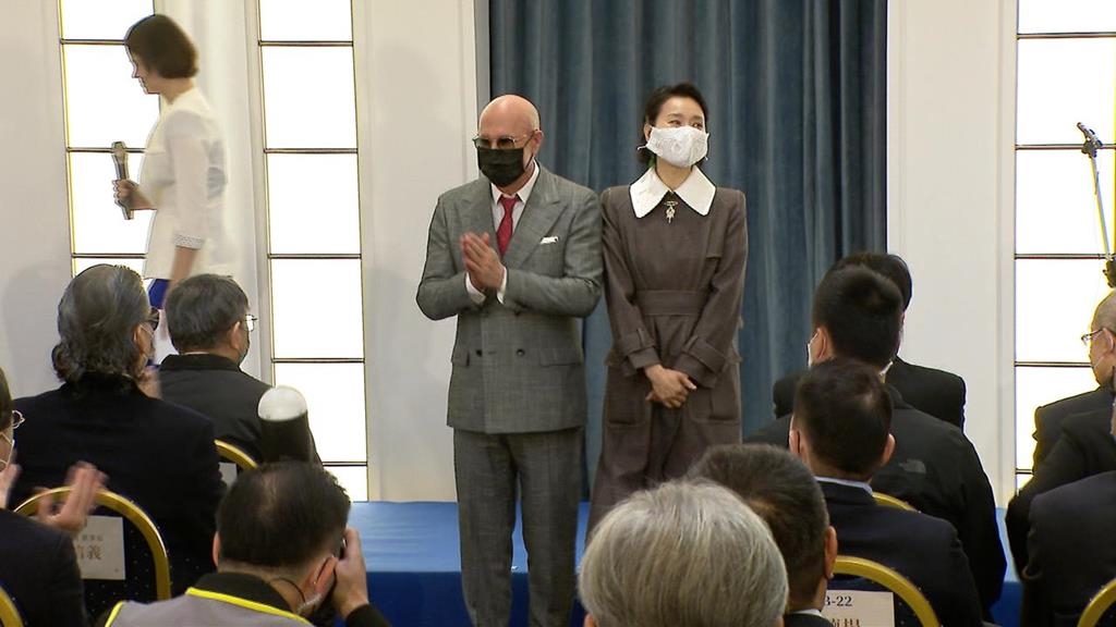 飽受紅斑性狼瘡折磨！　坣娜挺過車禍卻癌逝　猶太富商老公"二度喪妻"