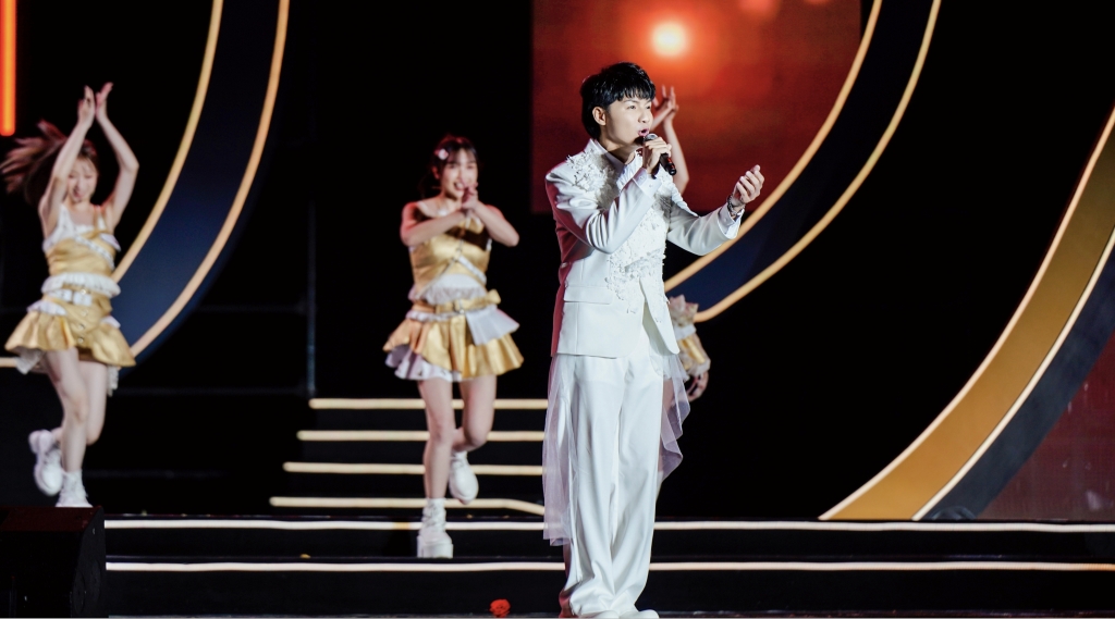 白冰冰子弟兵海外大放異彩!旗下女團出首專就獲獎 最大贏家是「他」