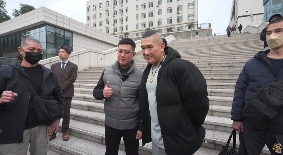 館長赴中高喊「我們都是中國人」！怒嗆台男「閃兵軟腳蝦」：羨慕對岸經濟治安好