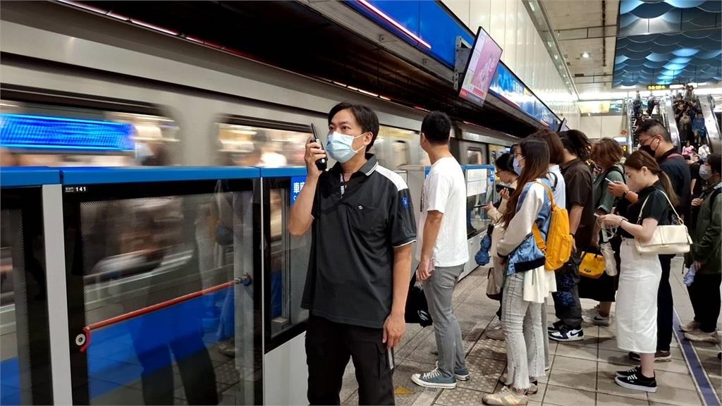 快新聞／通勤族注意！11月起板南線、淡水信義線將調整班距　理由曝光了