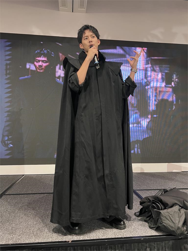 張豐豪偷當「鏟子超人」!何潤東知情後大讚 師徒情誼超暖心