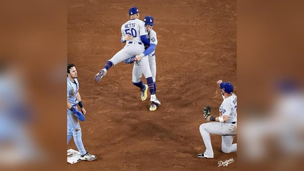 MLB(影)／再見雙殺救道奇！赫南德茲坦言「盲接」完成守備：我根本看不到球啊啊啊