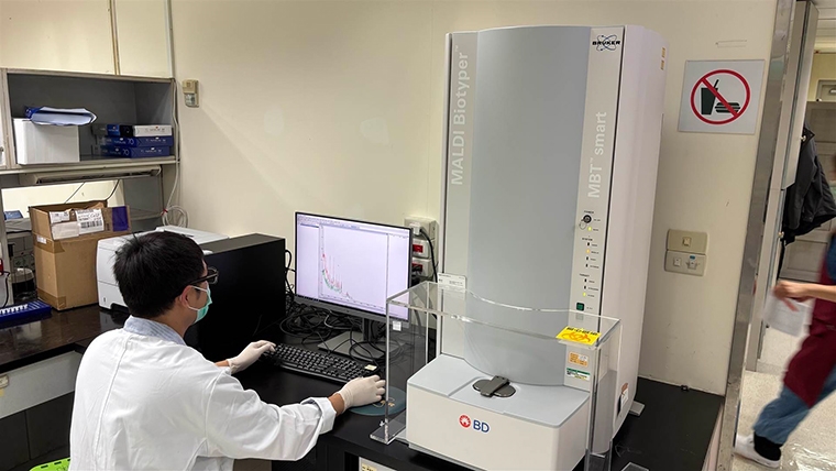 長庚運用「腸道微菌叢全基因分析」 推動腸道精準醫療