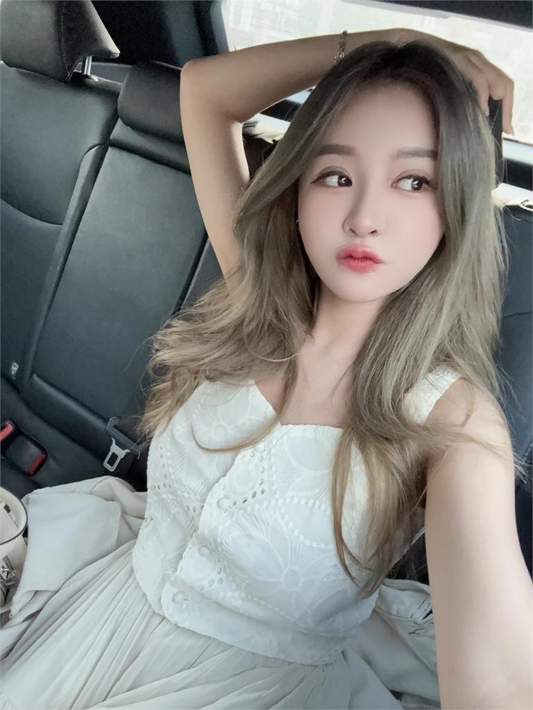 黃明志、謝侑芯疑為舊識「5年前火辣合作影片」曝光!黃秋生也在現場