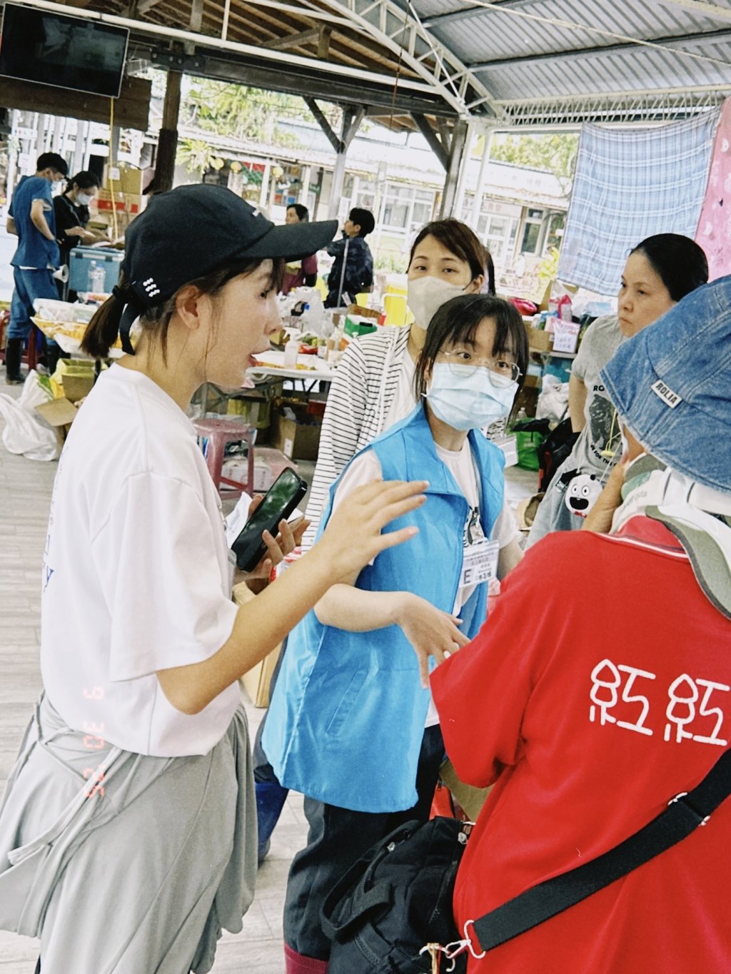 林可《姊妹亮起來》揭鏟子超人環境慘況!眼發炎、大噴嚏都是黑的!