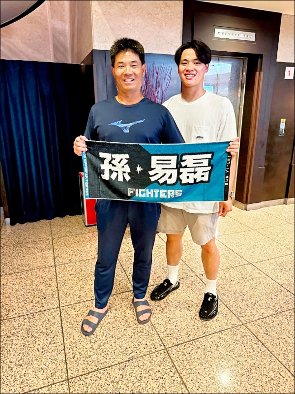 少棒冠軍搖籃4／超級應援孫爸修機器、開車都行！孫易磊、孫易伸河濱公園被挖角   