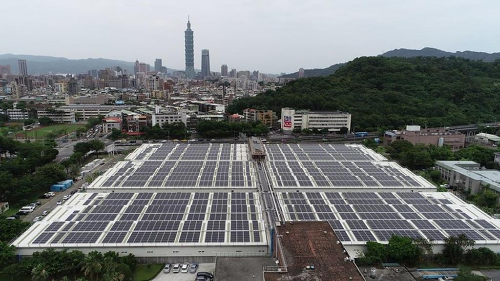 真的假的？網傳柯文哲「淨水廠鋪光電板」汙染水質　北水處打臉