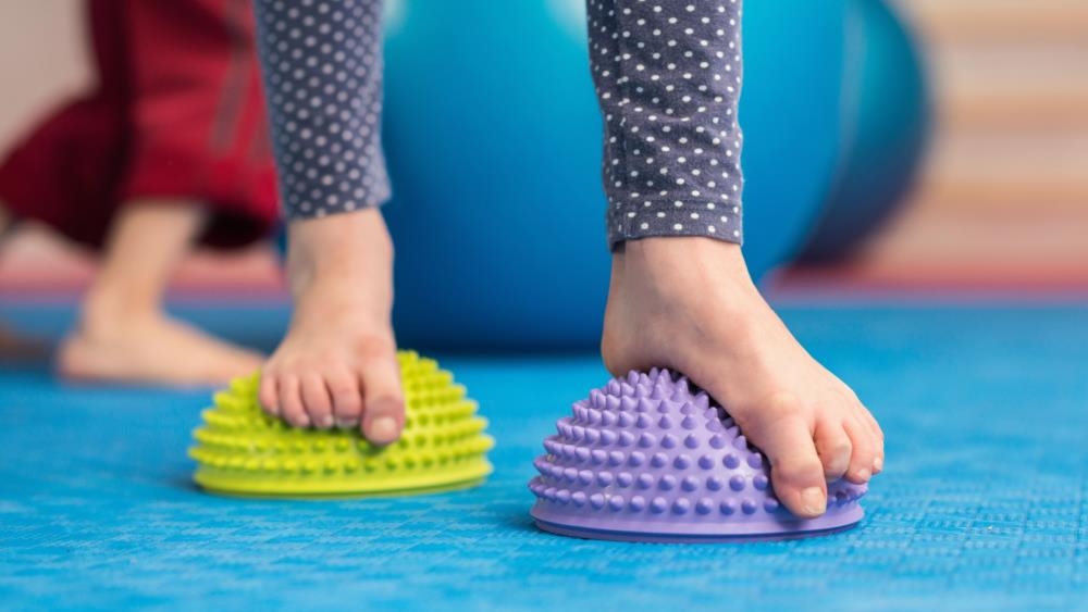 影響終身姿勢、平衡感！ 醫：兒童足部發育錯過不可逆，不及早治療未來恐變O型腿