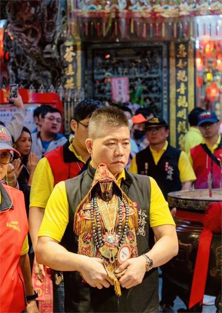 白沙屯媽祖與板橋媽祖百年會香!梁佑南、胡鴻達親隨繞境見證神聖時刻