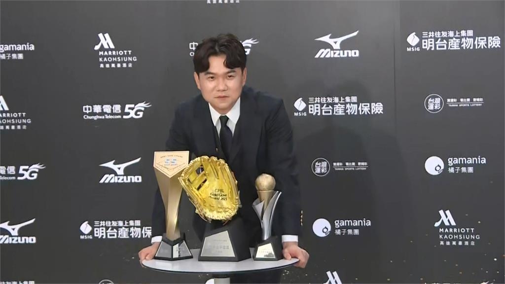 中華職棒36週年頒獎典禮　陳傑憲等球員西裝帥氣現身