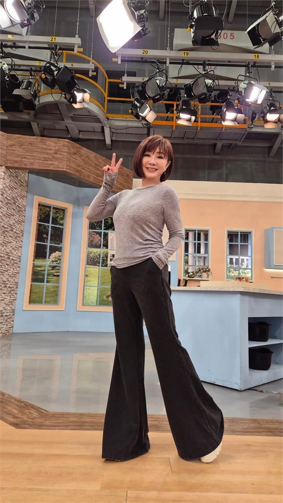  民視女星不只會演戲！胡嘉愛當製作人、徐千京拍戲敬業流汗、王瑋瑜打造親子繪本