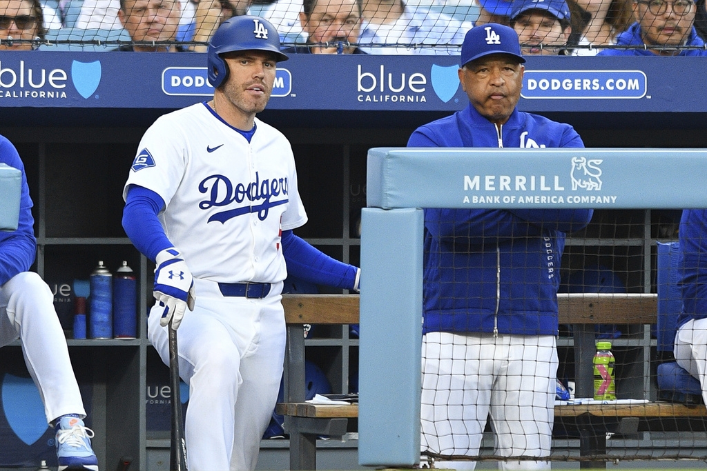 MLB(影)/世界大賽的「最後一球」在誰手上?自由人接到後把這球給了他