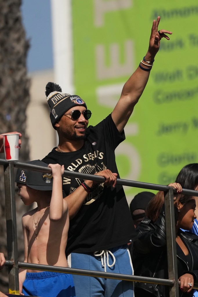 MLB(影)／「木屐」貝茲的冠軍盃大公開！連保齡球世界大賽冠軍也是他的囊中物