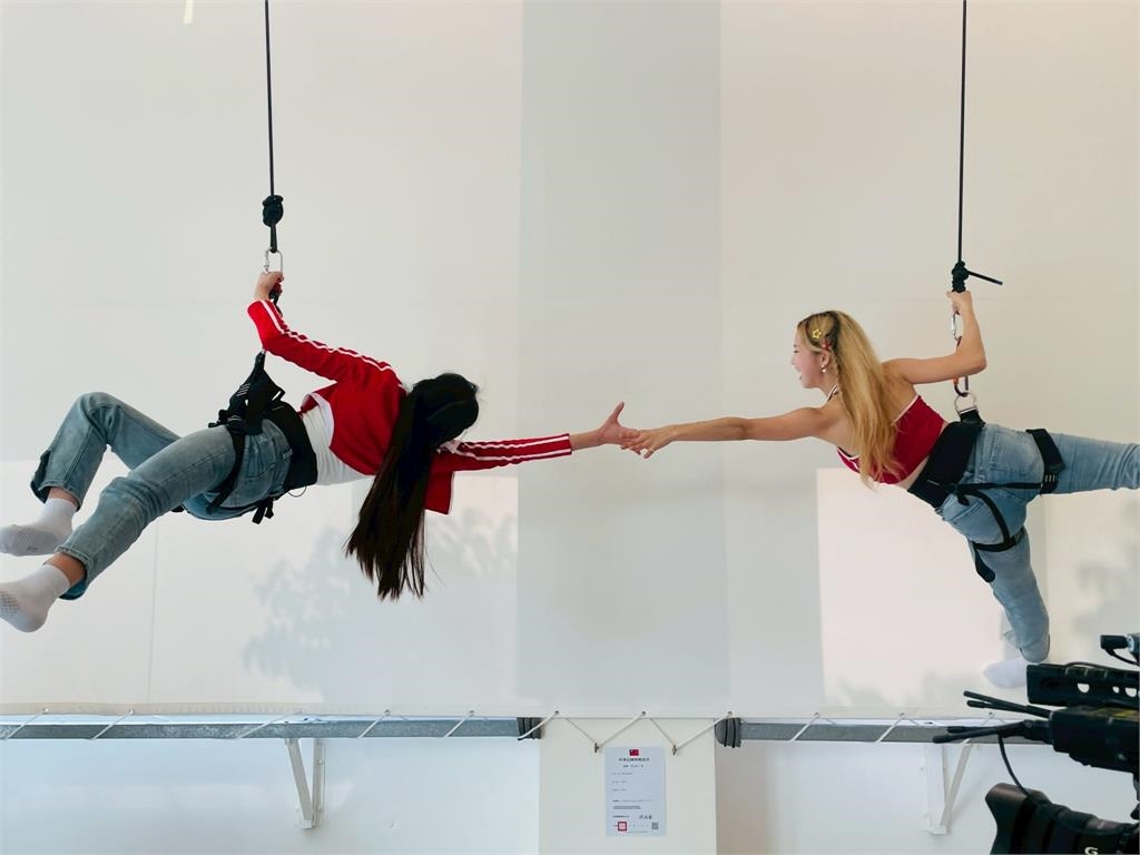 體驗「牆舞」被要求後空翻!阿翔有「蛋蛋的哀傷」楊繡惠一臉冏「我才不理你」