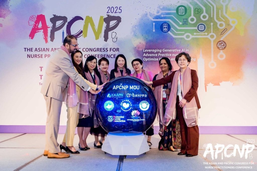 攜手鴻海、NVIDIA打造「智慧醫院」! 台灣專師學會領銜亞太 7 國簽署 MOU