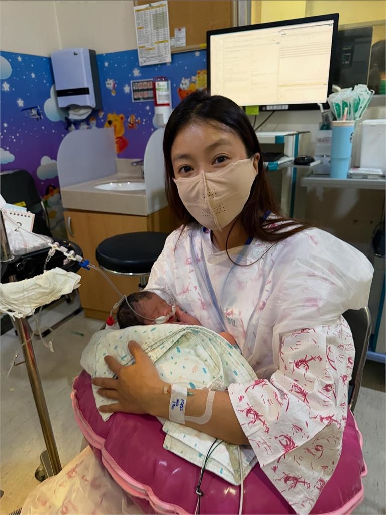 韓女星離婚後「偷用前夫胚胎」產下女嬰!感動發文:上帝給的禮物