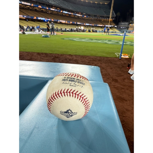 MLB(影)/大谷翔平收藏品正夯! 世界大賽第一次三振球高價賣出