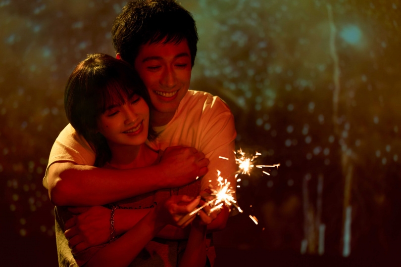 楊丞琳與藤岡靛在MV飾演前戀人。(圖/索尼音樂提供)