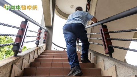 「家族性類澱粉多發性神經病變」 醫:50%遺傳機率、應儘速就醫!