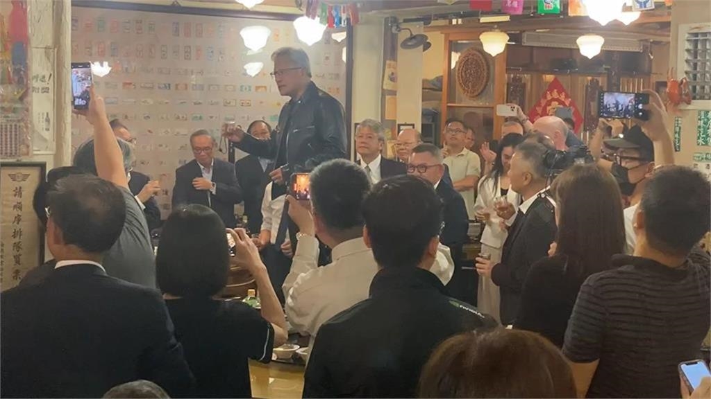 閃電訪台！黃仁勳中午降落台南訪台積電3奈米廠　明參加運動會與張忠謀同框