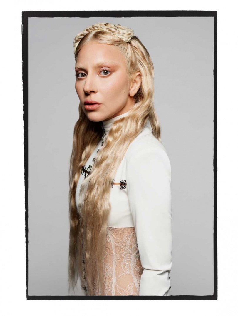 流行天后女神卡卡新專輯《MAYHEM》獲得7項入圍。（圖／環球音樂提供）