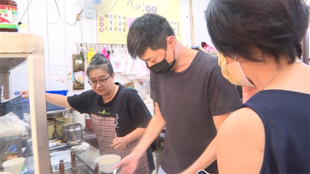 熟悉的味道回來了! 台中第二市場滷肉飯店湧排隊人潮