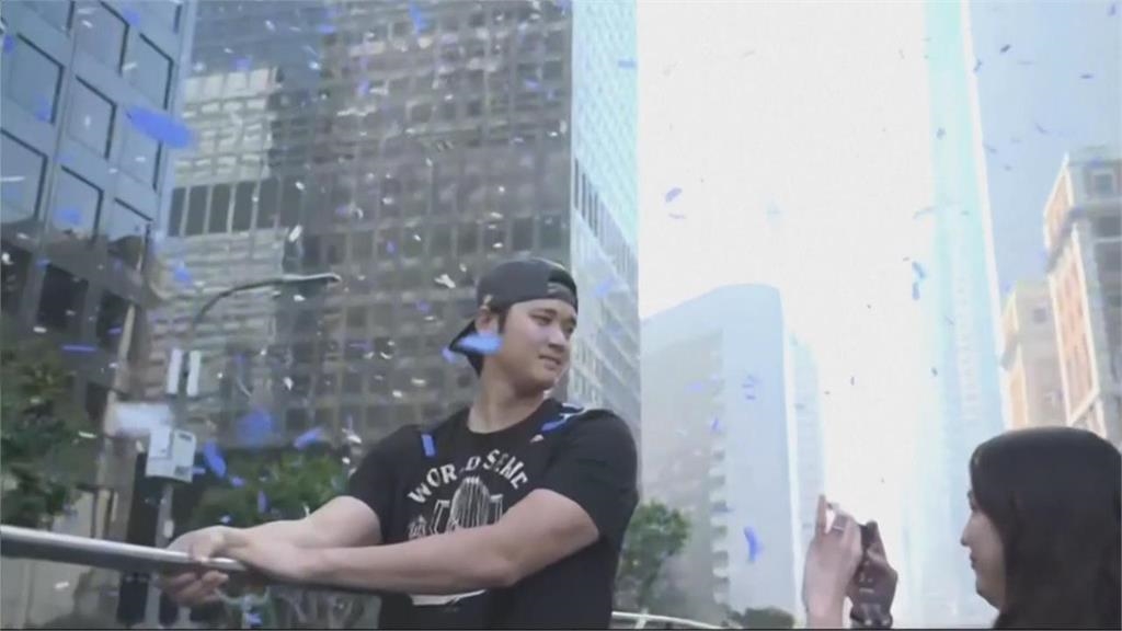 鄭家純坐商務艙遭酸：大谷老婆還用iPhone13！本尊高情商回「1句」萬網讚爆