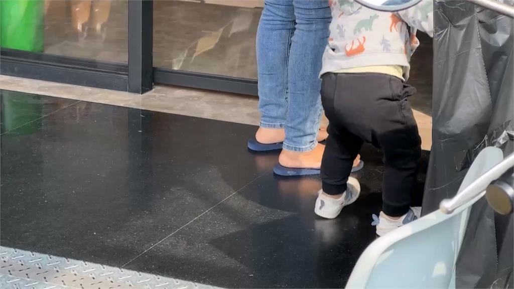 "退燒藥"給成"過敏藥"! 小兒科藥師辯稱備用 家長氣炸