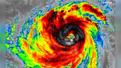 最新／菲律賓拉警報！「鳯凰」今晚9:10登陸呂宋島奧羅拉省