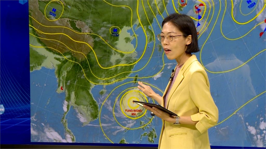 颱風「鳳凰進逼」! 花蓮北濱公園掀長浪 基隆漁民固定漁船防颱