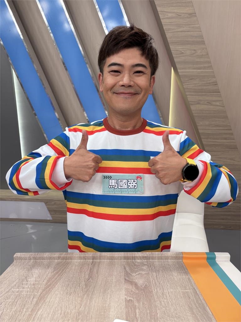 詹惟中自稱是「秒睡王子」卻睡不久！馬國弼嫌擦防曬太娘慘曬出斑   