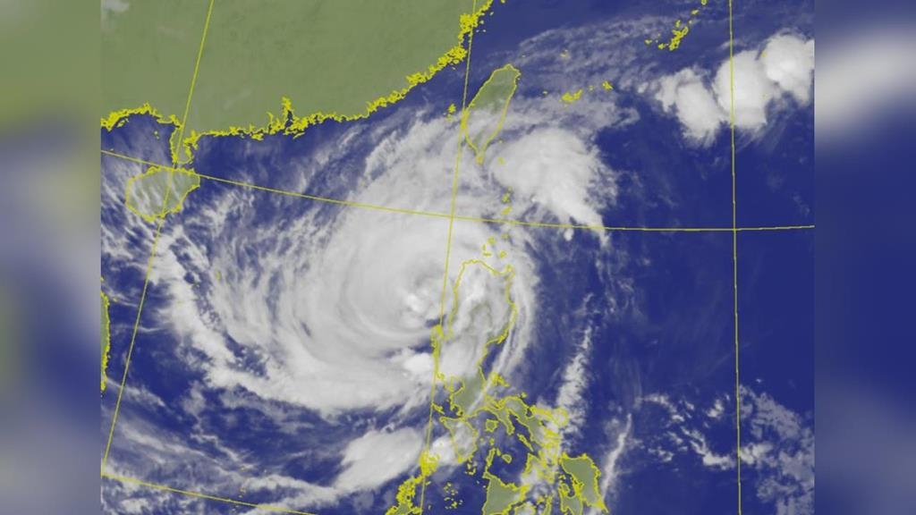 11縣市「侵襲率破8成」中颱鳳凰恐橫掃全台　最快今傍晚發海警