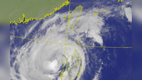 中颱鳳凰將北轉!恐週三晚登陸台灣 專家曝兩地慎防「大量致災雨」