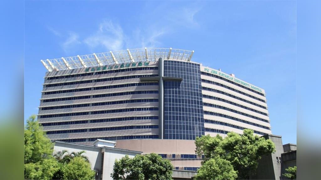 看診看一半「美工刀襲醫」診間濺血！   輔大醫院曝最新傷勢