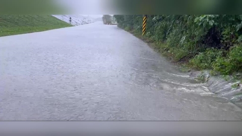 鳳凰颱風來勢洶洶！10縣市風雨強度預測「已達停班課標準」