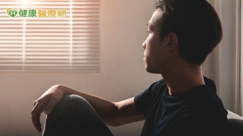 覺得沒人懂你?身邊有人仍孤單?醫教4招與孤獨和平相處、走出低潮