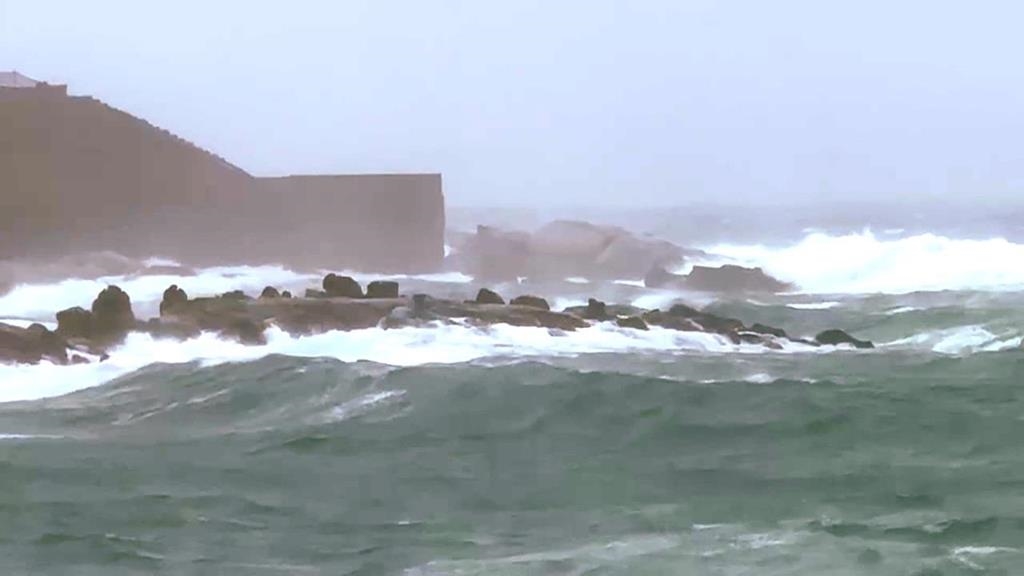 鳳凰進逼海陸警齊發！　最快明傍晚自「高屏地區」登陸