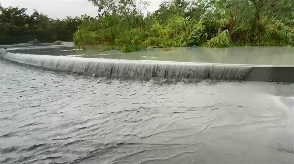 台鐵光復隧道北口上方淹水　鳳林往返瑞穗列車一度停駛