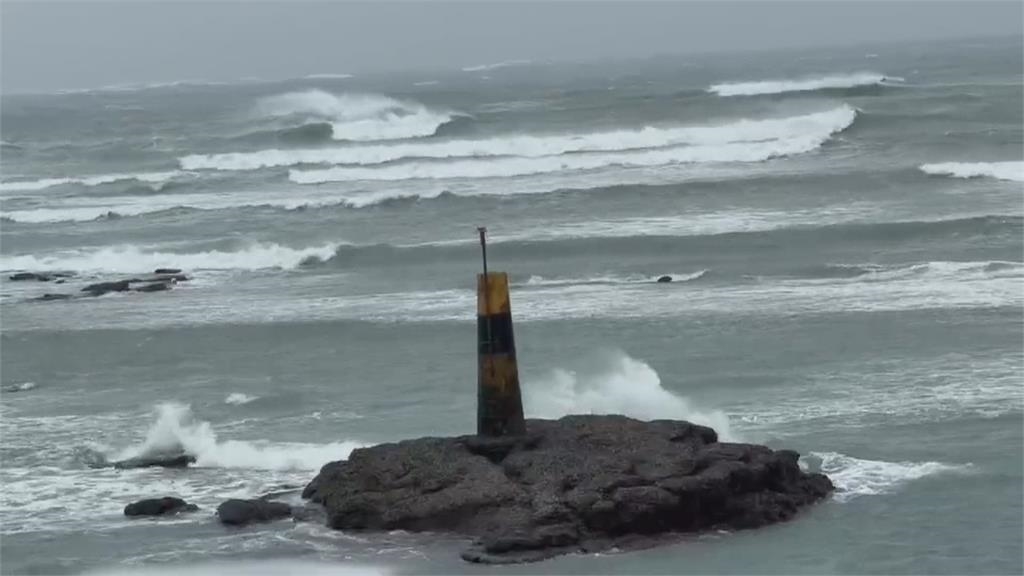 鳳凰颱風逼近！澎湖今停班課　估最強瞬間陣風達十級以上