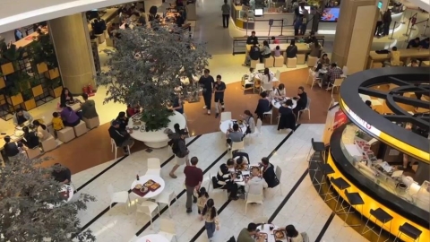 小確幸!桃園颱風假「購物中心現人潮」 漁港民眾垂釣險象環生