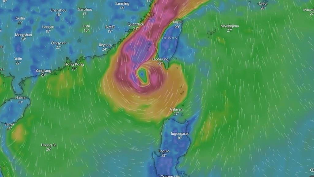 鳳凰暴風圈觸陸轉弱 估今晚登陸恆春半島