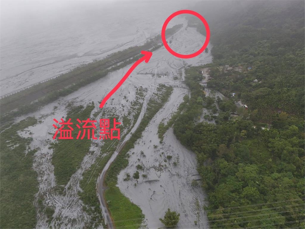 馬太鞍溪北岸破口成水災禍首! 水利署喊話蓋堤防