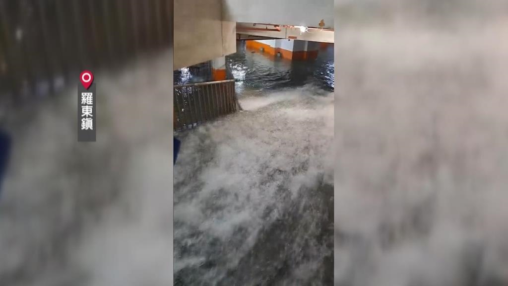 雨用倒的！羅東淹成小河　大水灌入社區地下室成「小型瀑布」